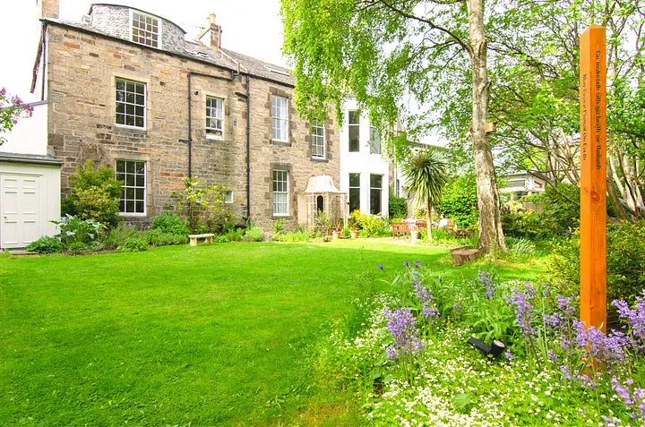 The Salisbury Centre garden.